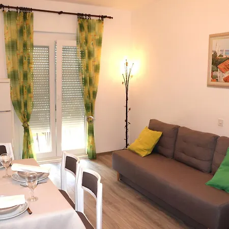 شقة A 3 With Terrace Garden And Sea View