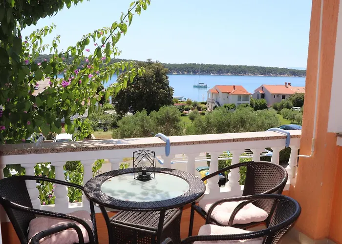 A 3 With Terrace Garden And Sea View *